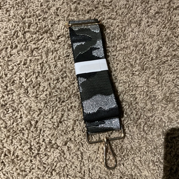 Royln Bum Belt Bag & Social Threads straps - Picture 2 of 2